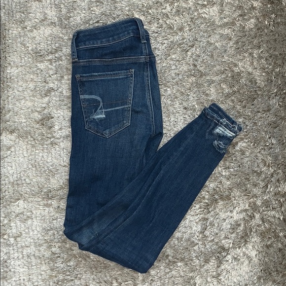 American Eagle Ripped Jeans - Picture 1 of 7